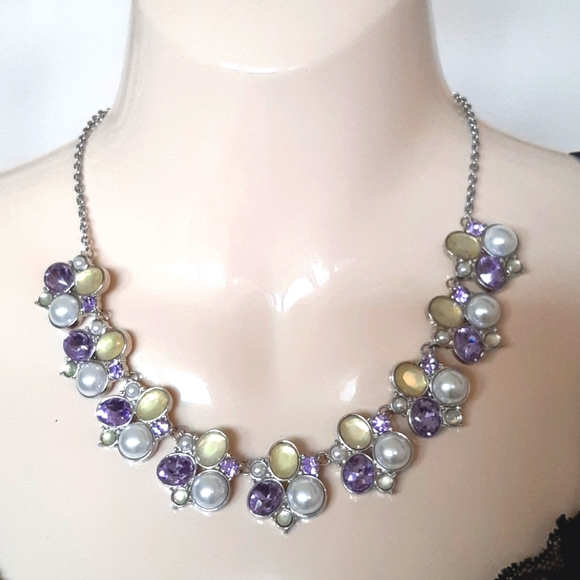 **3/$25** Mauve & Cream Stone & Pearl Necklace and Clip on Earrings Set - Picture 3 of 5